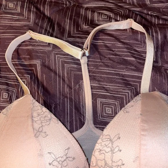 Victoria’s Secret Very Sexy Push-Up Bra - Picture 4 of 8